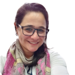 Julia Lelis Vieira, Speaker